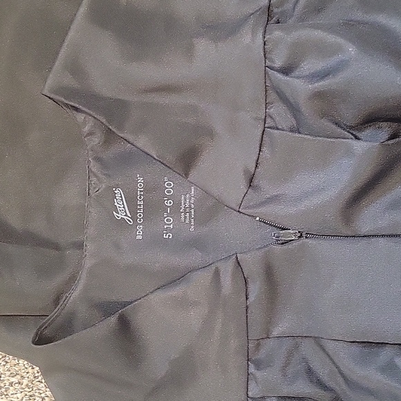 Jostens graduation cap and gown - Picture 3 of 4